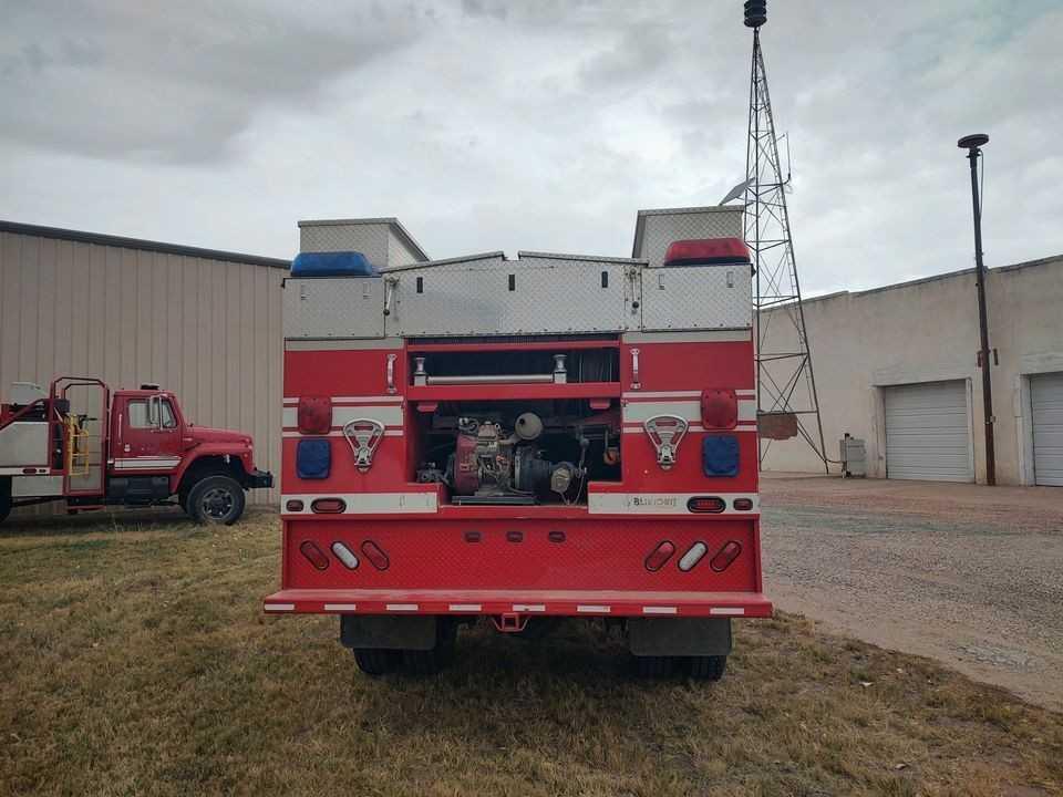 2007 International 4200 4x4 - image 3