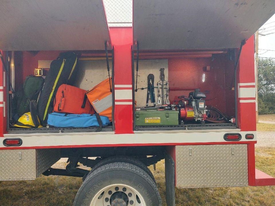 2007 International 4200 4x4 - image 7