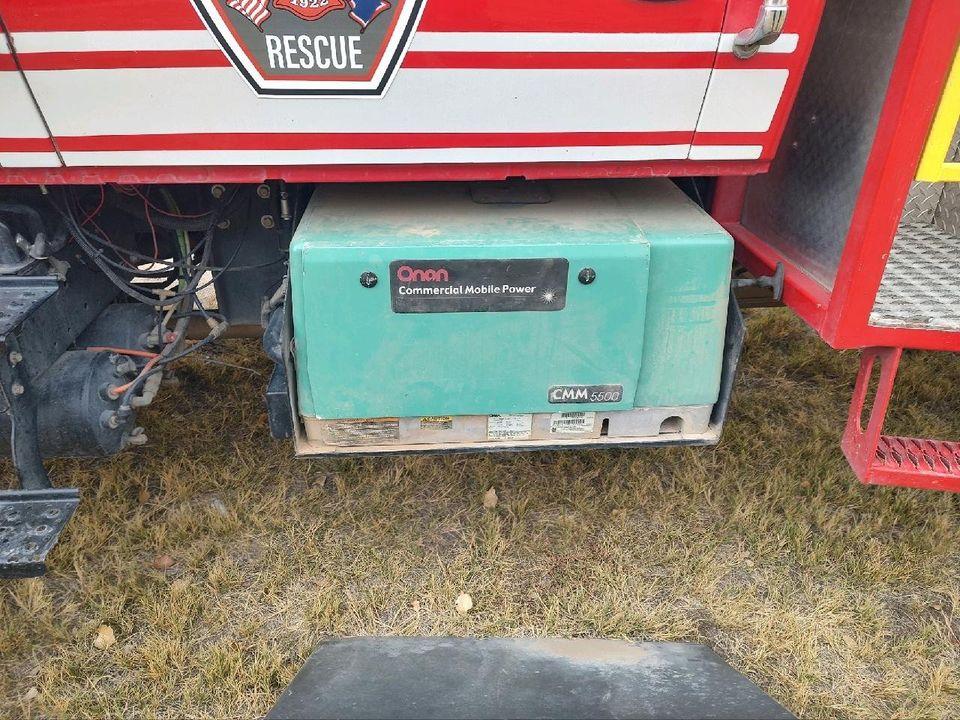 2007 International 4200 4x4 - image 8