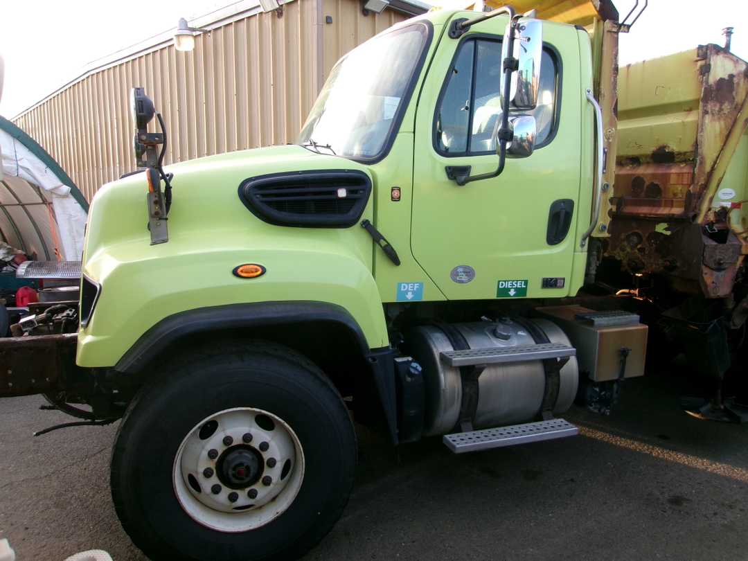 2016 Freightliner Dump Truck