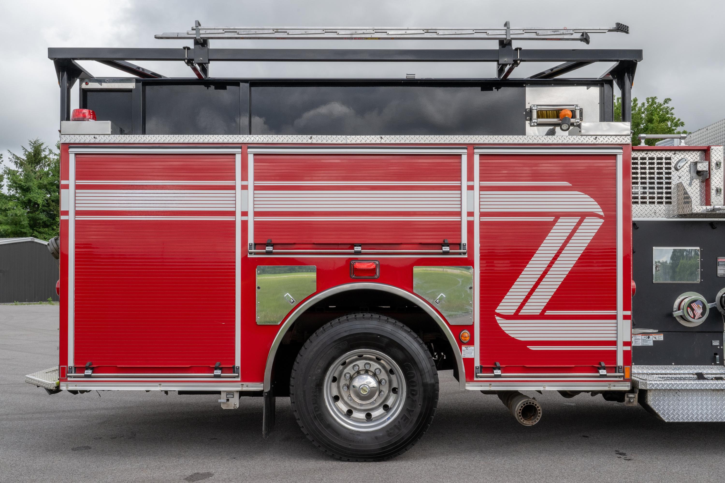 2016 Pierce Enforcer Pumper - image 10