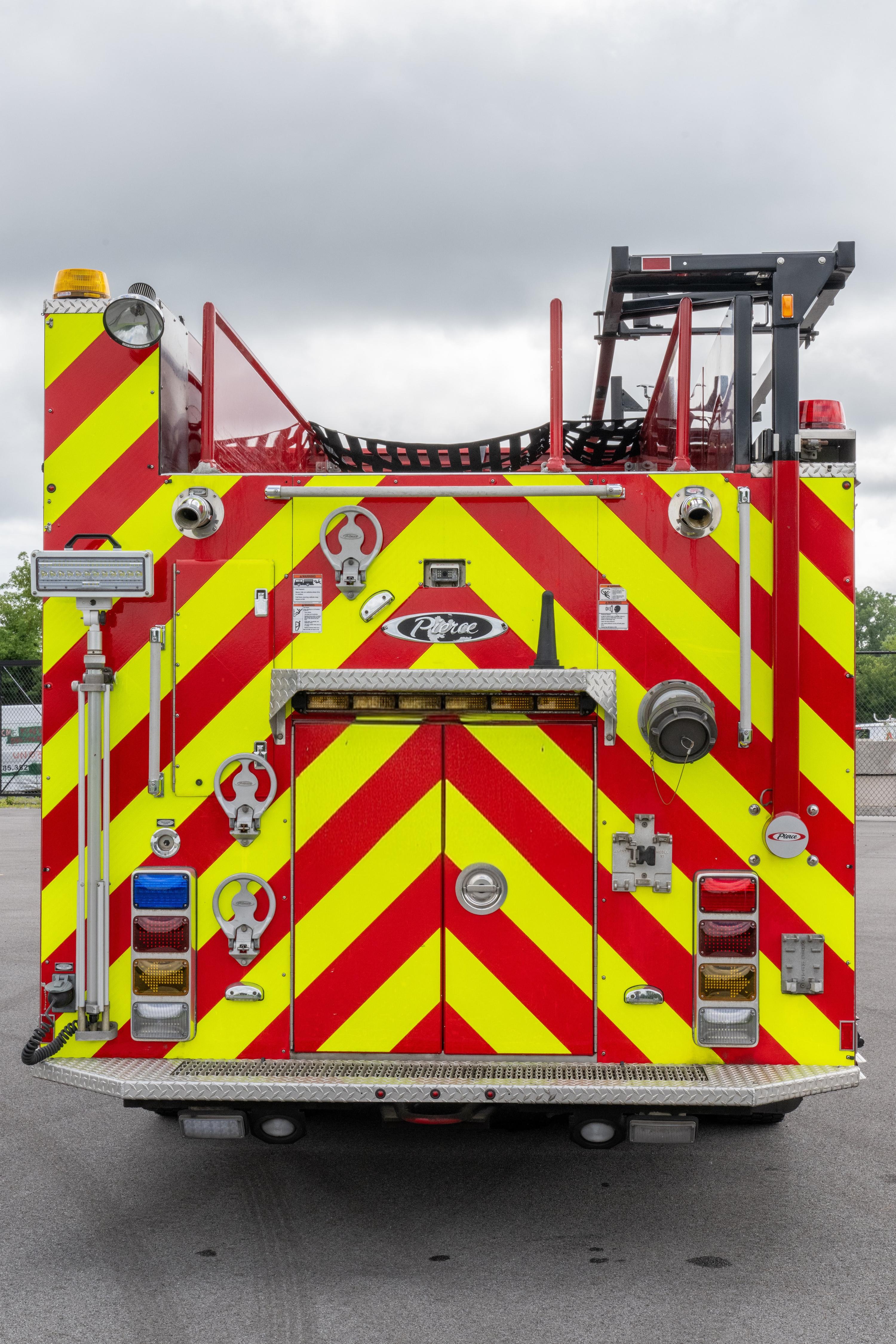 2016 Pierce Enforcer Pumper - image 7
