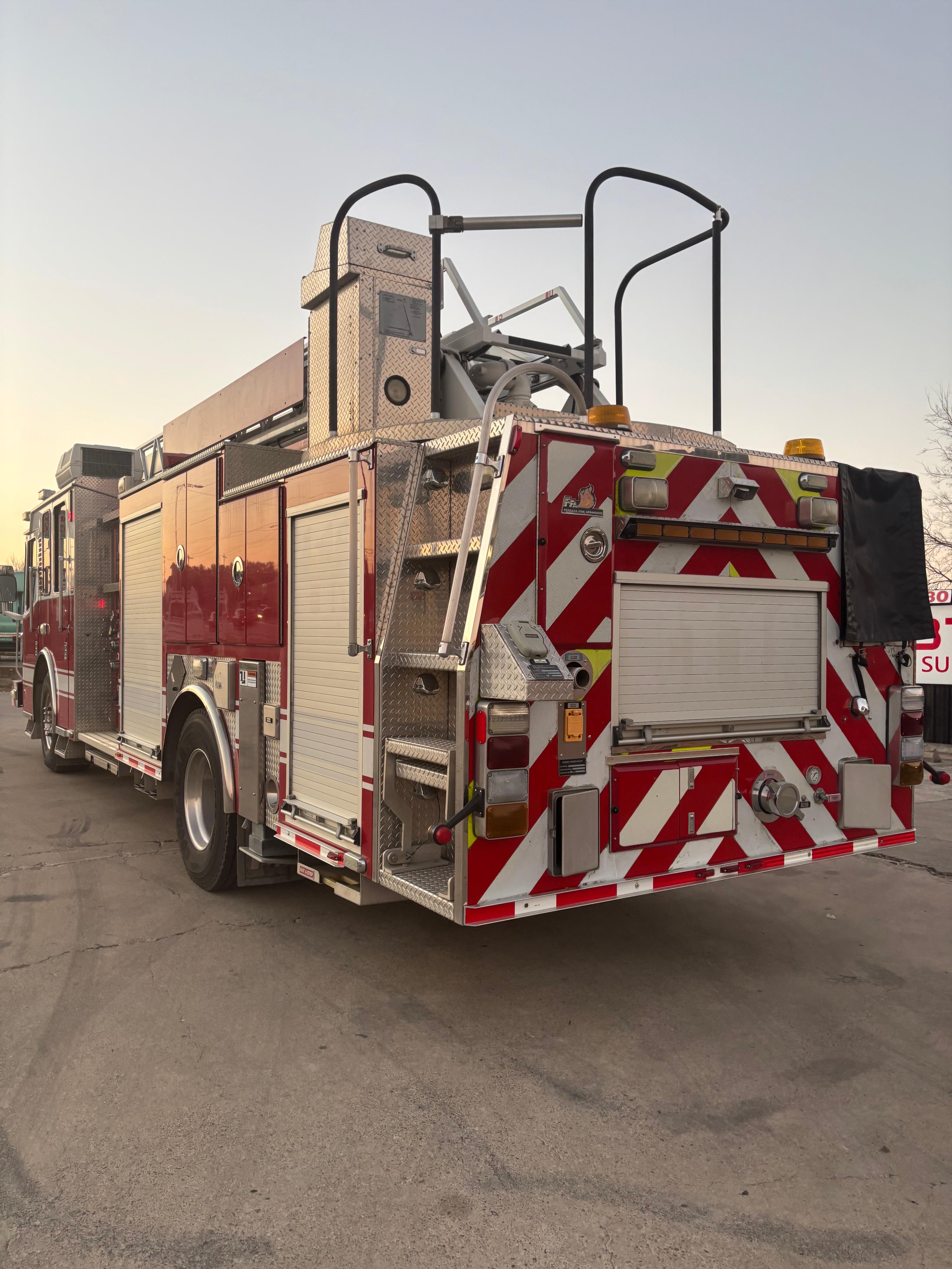 2009 Ferrara Igniter 57' Quint - image 5