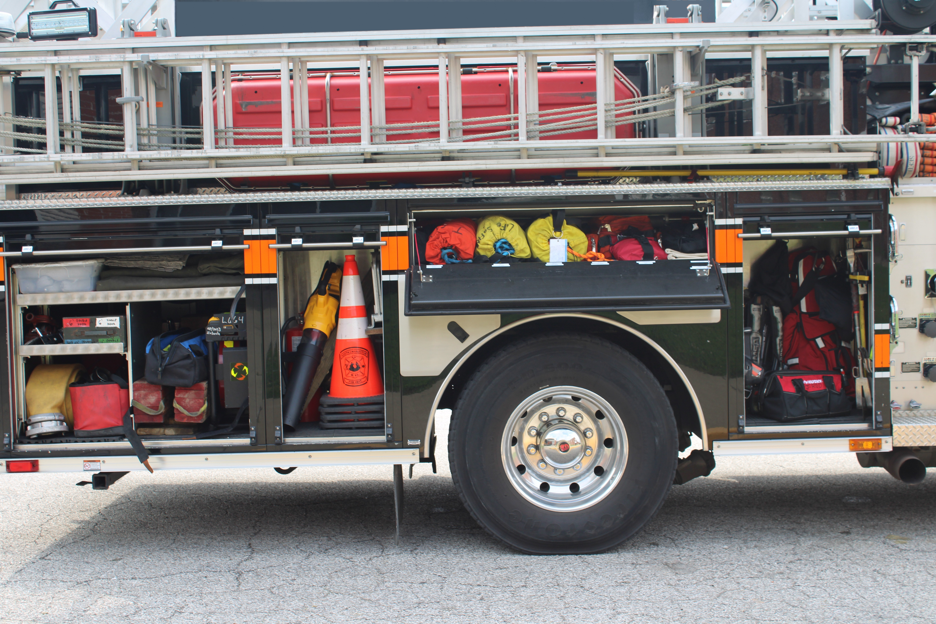 2018 Sutphen SL75 Quint - image 13