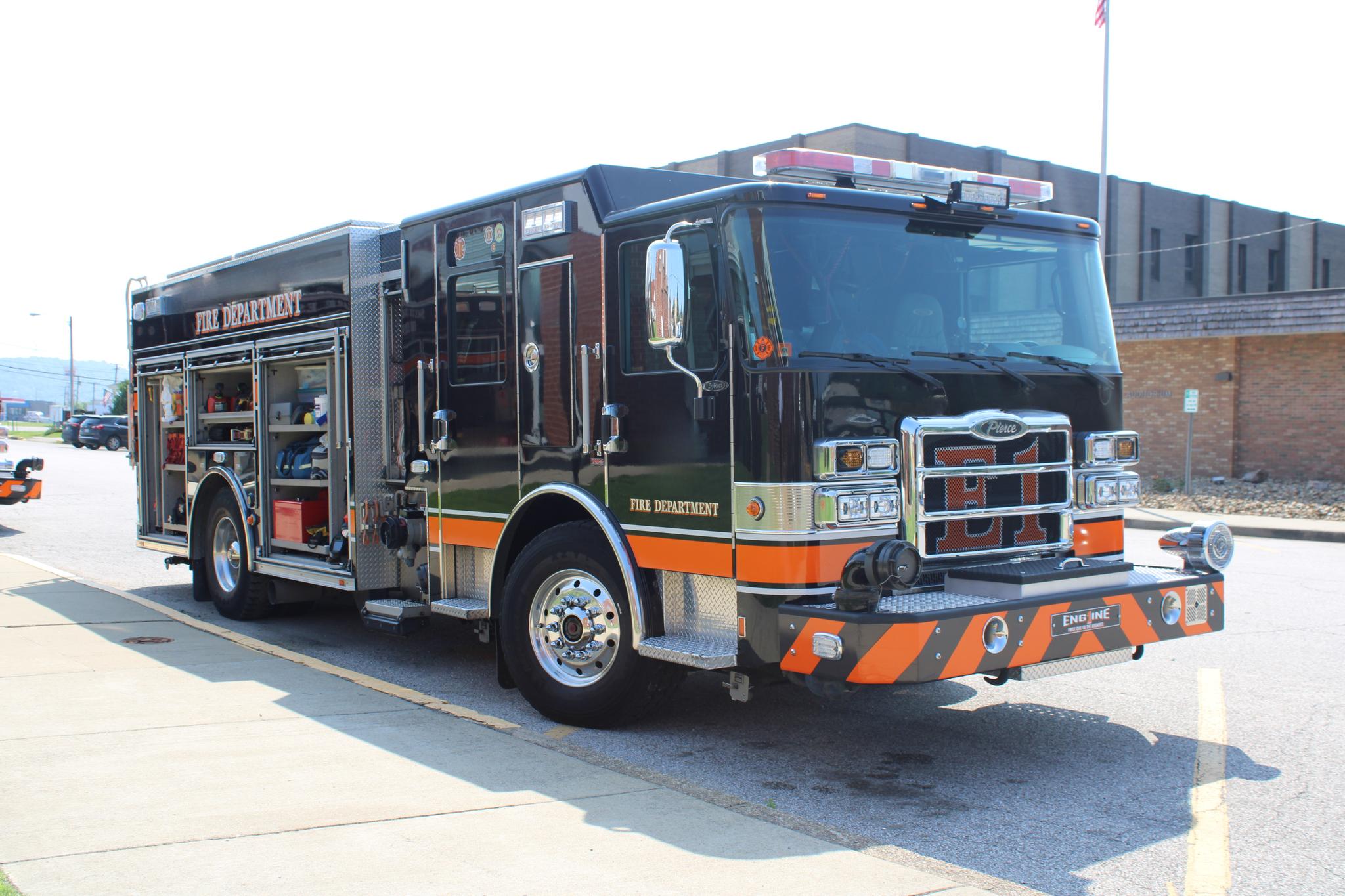 2018 Pierce Enforcer Engine #1 - image 4