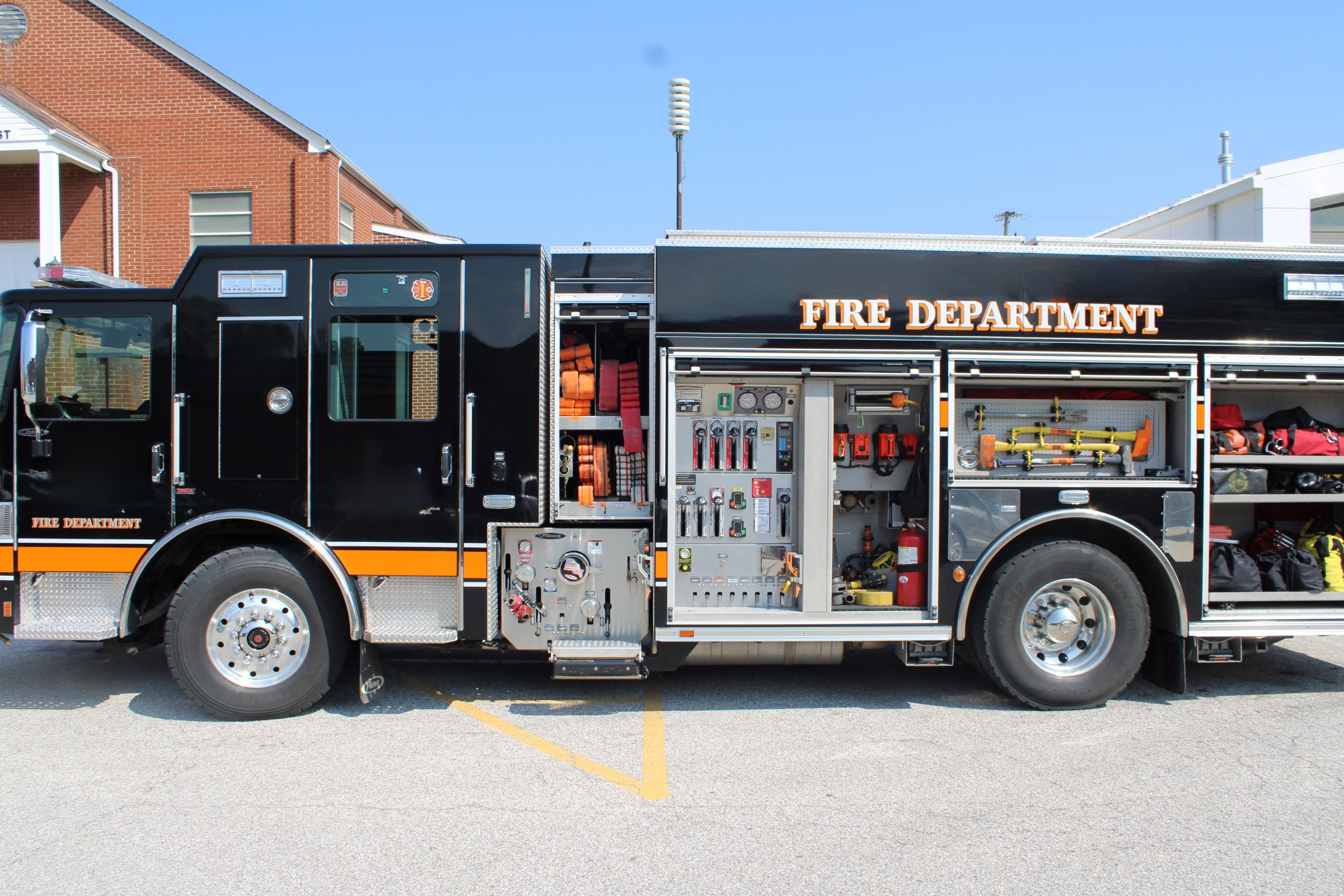 2018 Pierce Enforcer Engine #1 - image 10