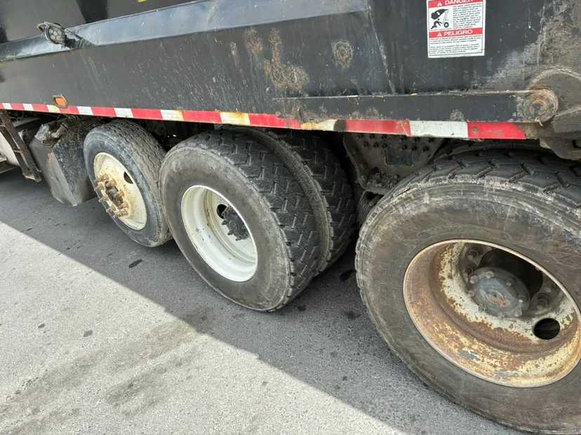 2009 Freightliner Heil Rear Loader — photo 8