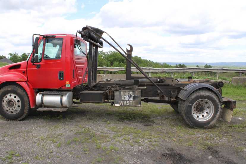 2004 International American Hooklift — photo 7