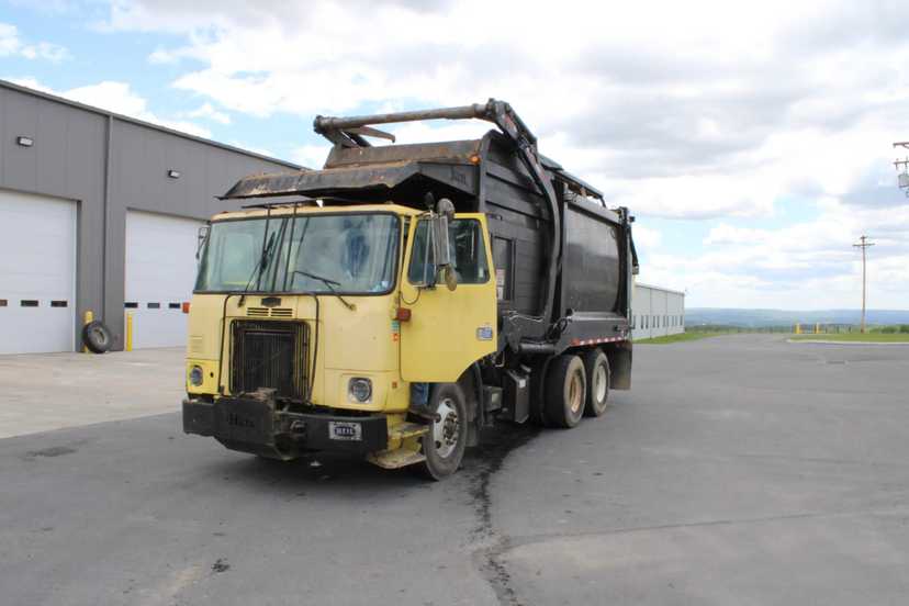 2006 Autocar Heil Front Loader