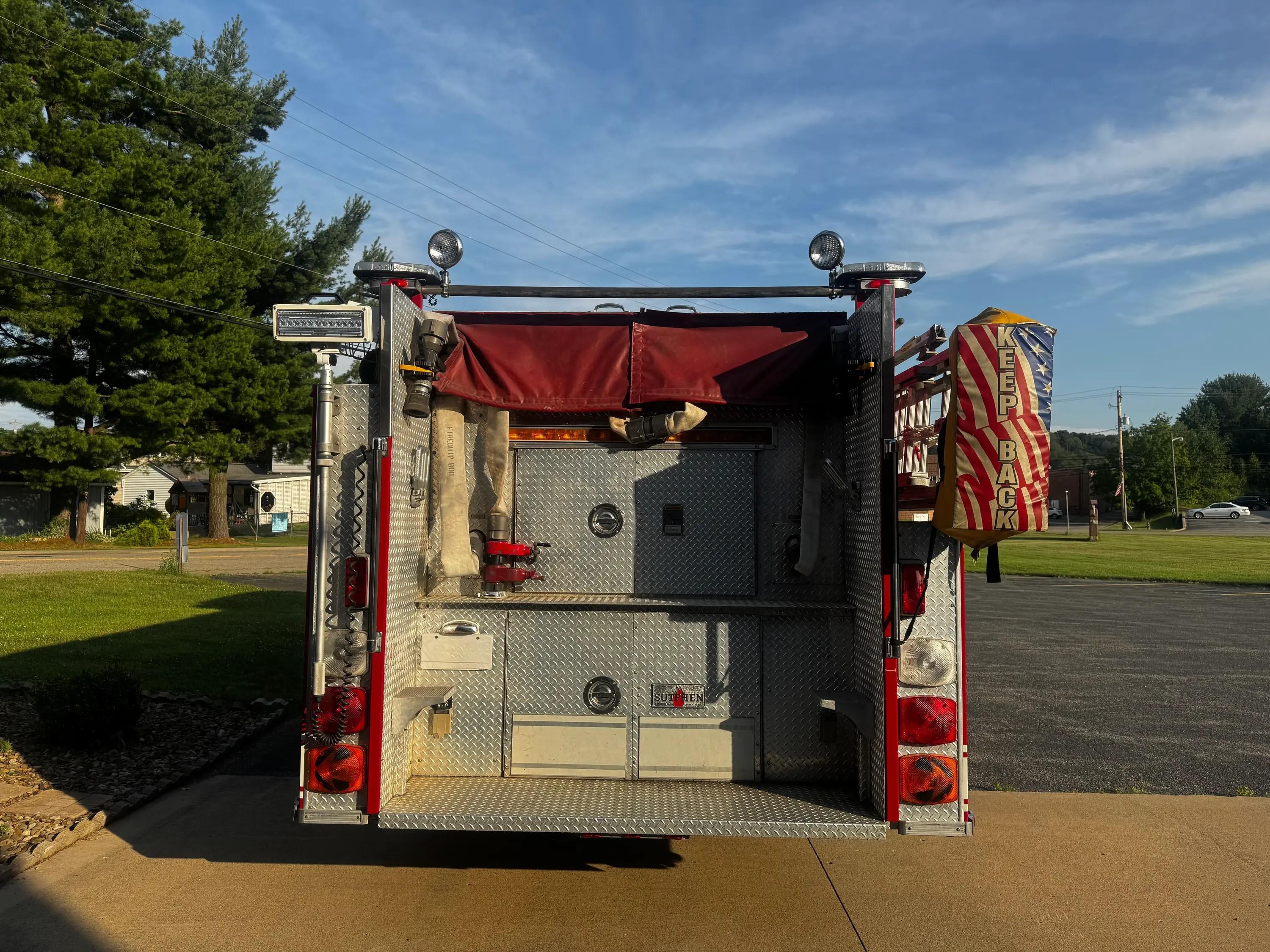 1996 Sutphen Pumper - image 4