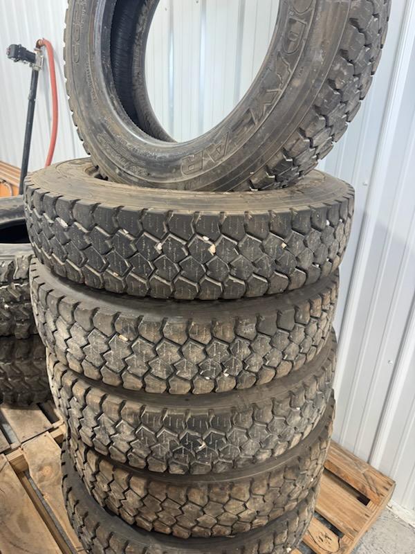 6 Goodyear G622 RSD 245/75R22.5 - image 2