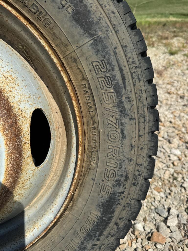 6 Toyo M608 225/70R19.5 - image 2