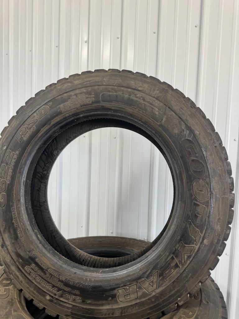 6 Goodyear G622 RSD 245/75R22.5 - image 4