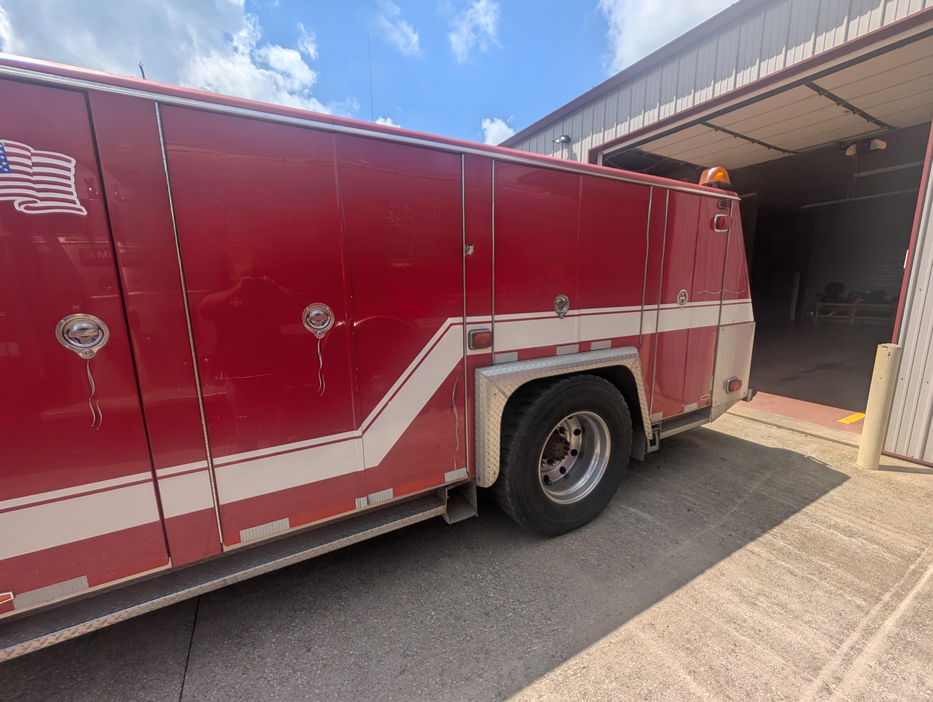 1986 GMC Medium Rescue - image 7