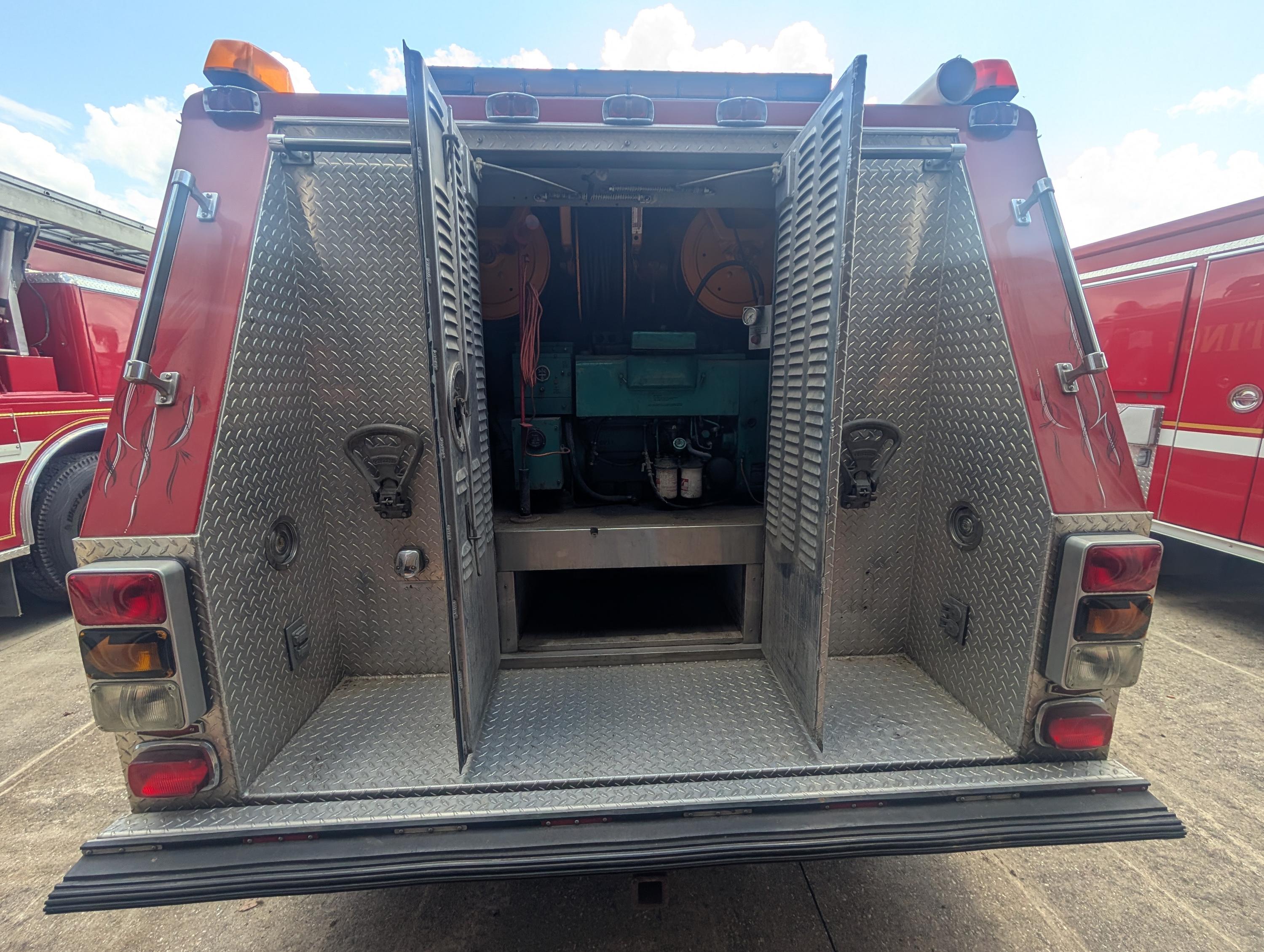 1986 GMC Medium Rescue - image 14