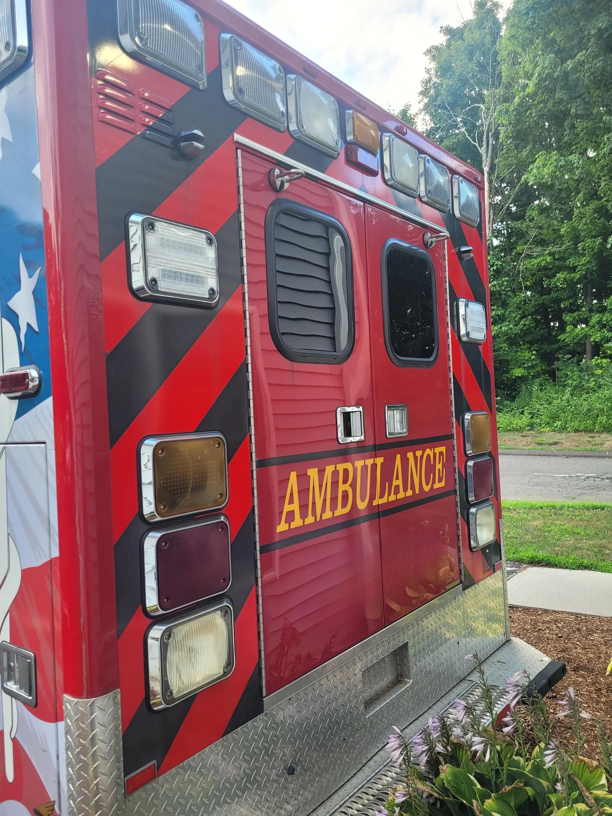 2015 International Ambulance (with a 2006 AEV module) Type I - image 4