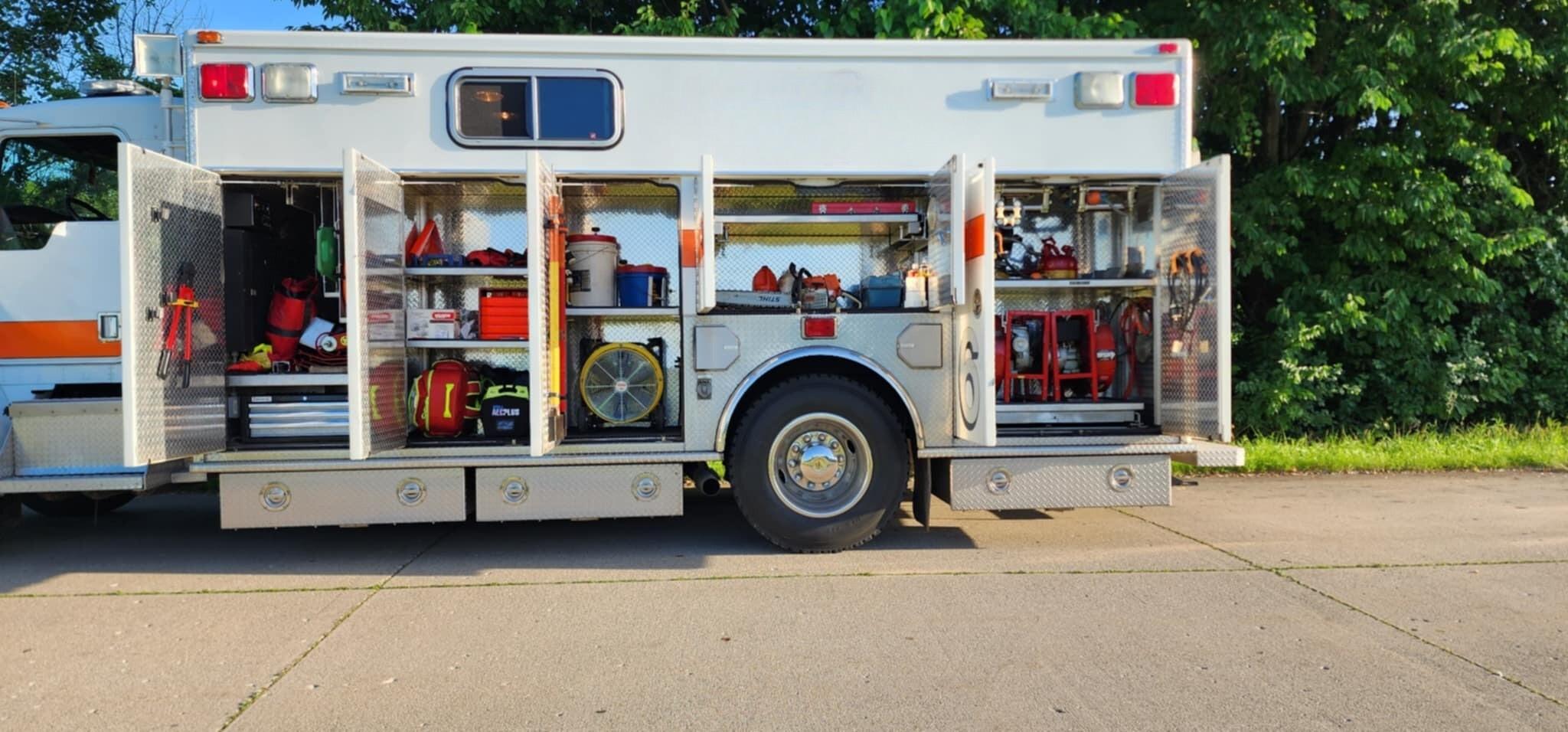 2002 Kenworth T300 Rescue - image 4
