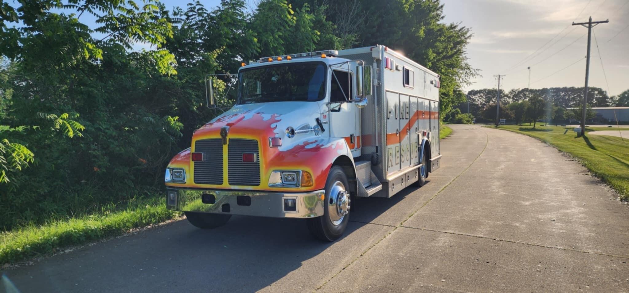 2002 Kenworth T300 Rescue - image 3