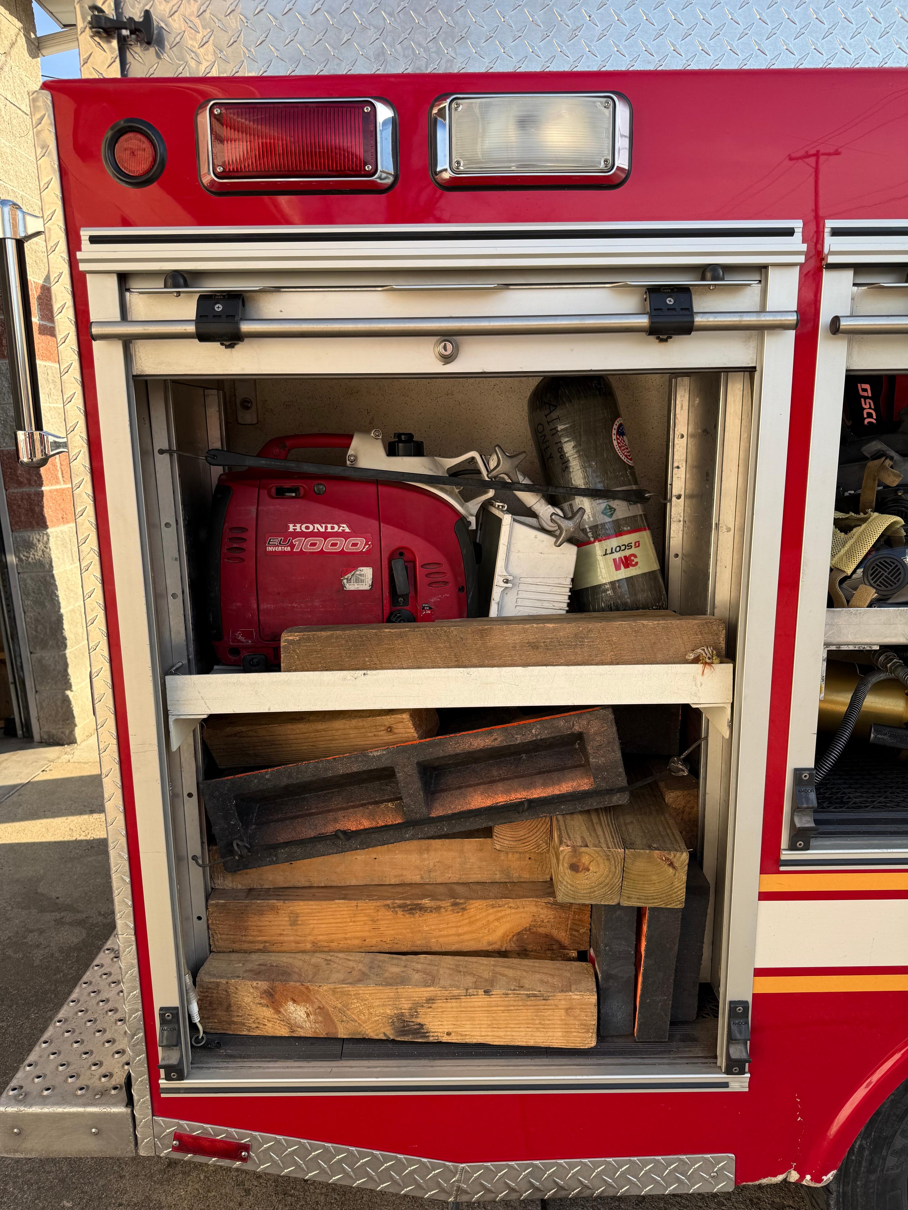 2005 F-550 Brush/Rescue 300/300/20, 4x4 - image 15