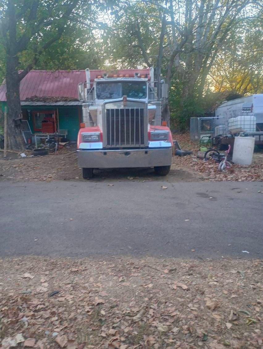 1989 Kenworth W900 Dump Truck - image 3