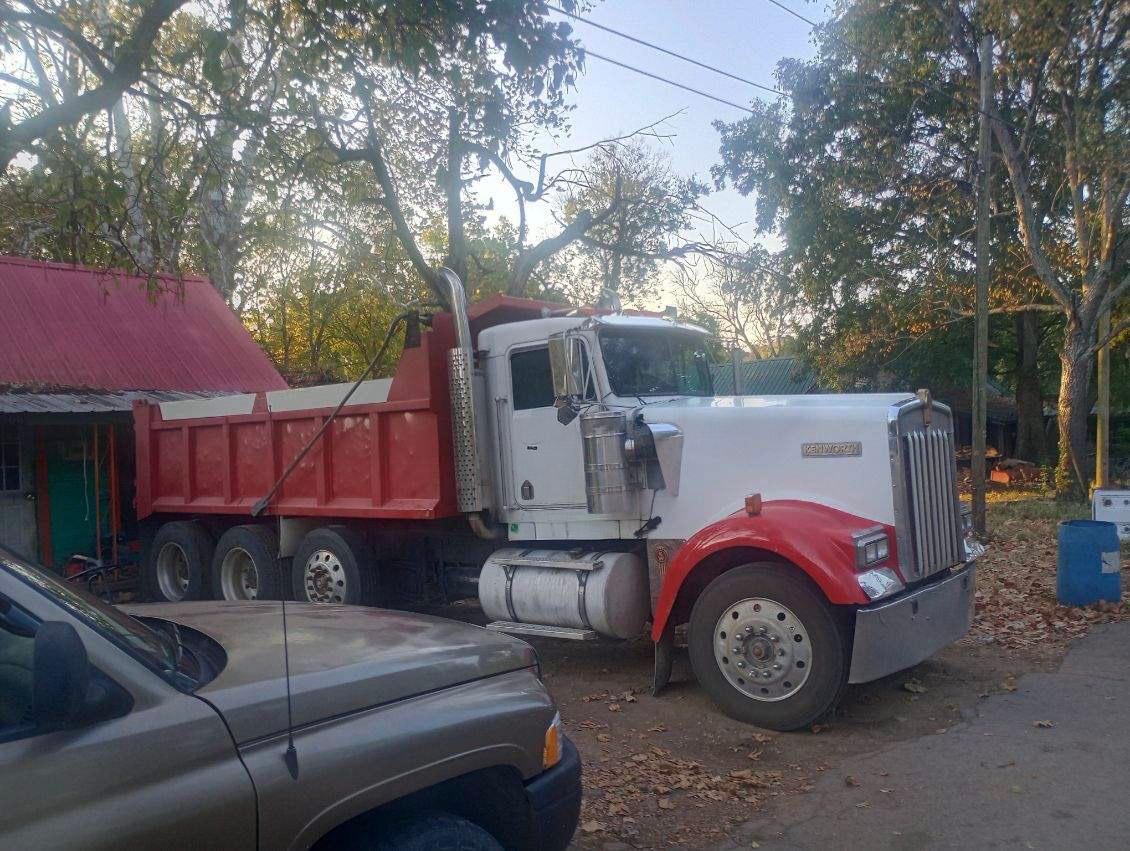 1989 Kenworth W900 Dump Truck - image 2
