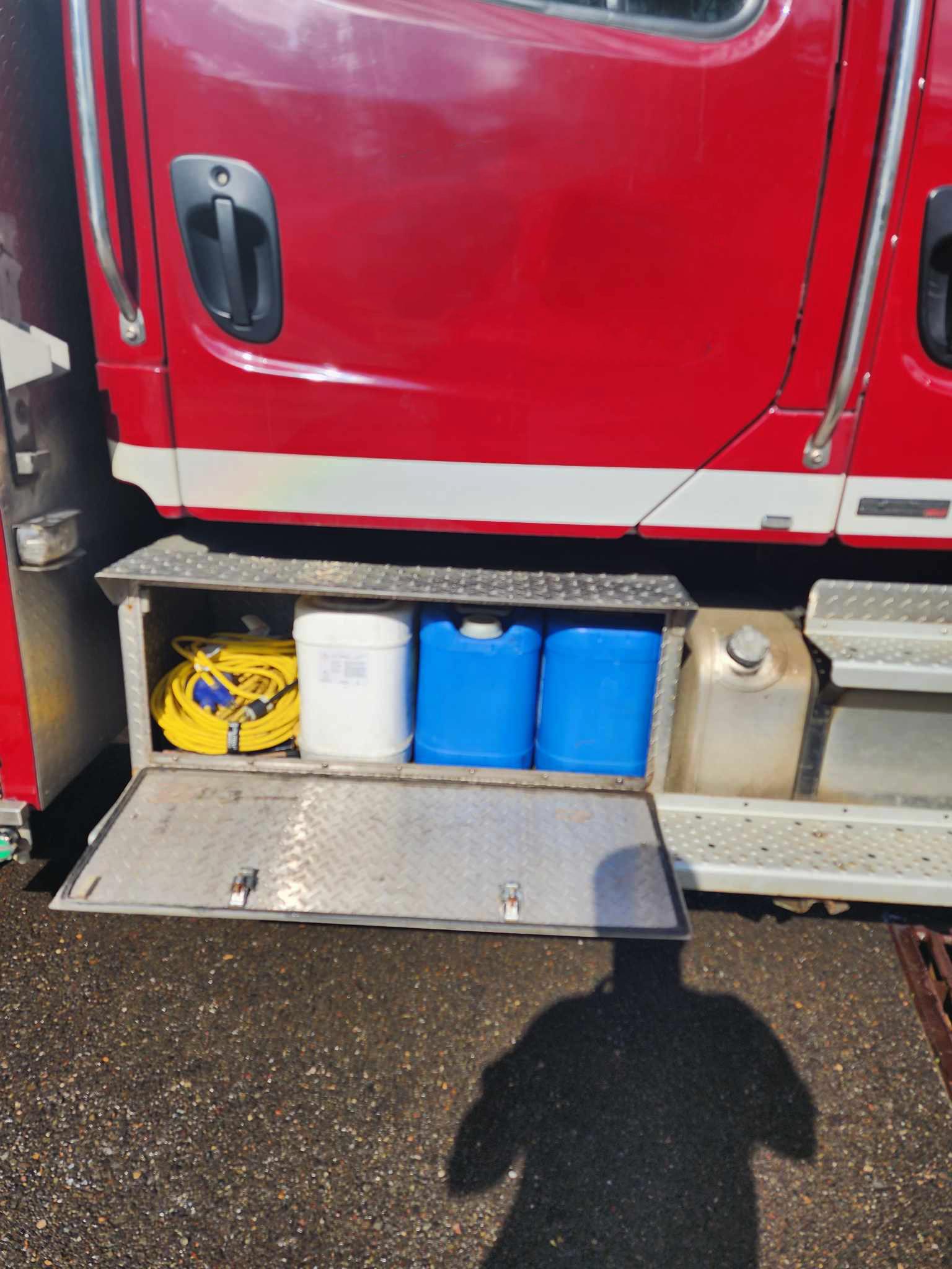 2007 Freightliner Commercial Pumper - image 10