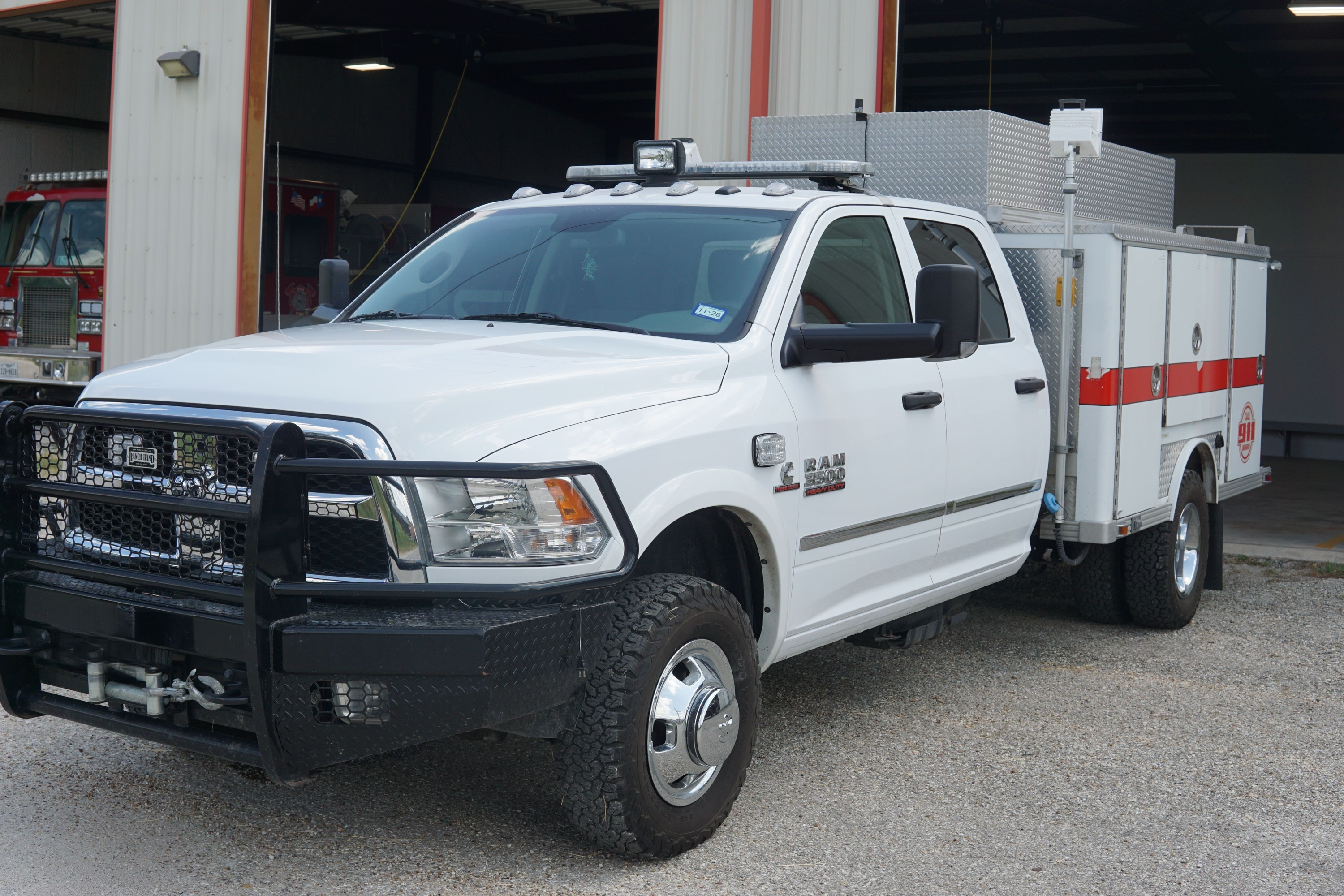 2016 Dodge 3500 4x4 Light Rescue - image 7