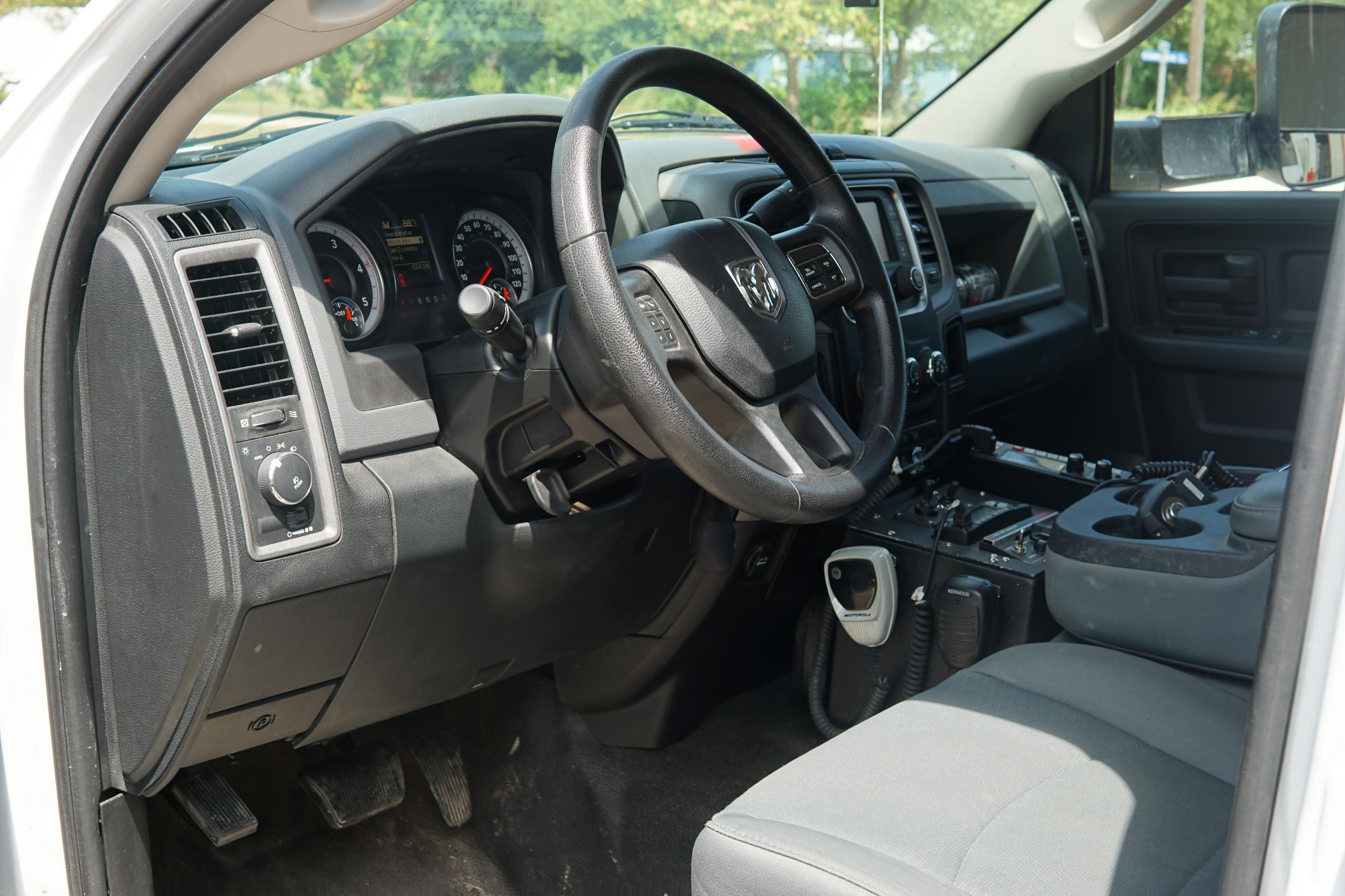 2016 Dodge 3500 4x4 Light Rescue - image 18