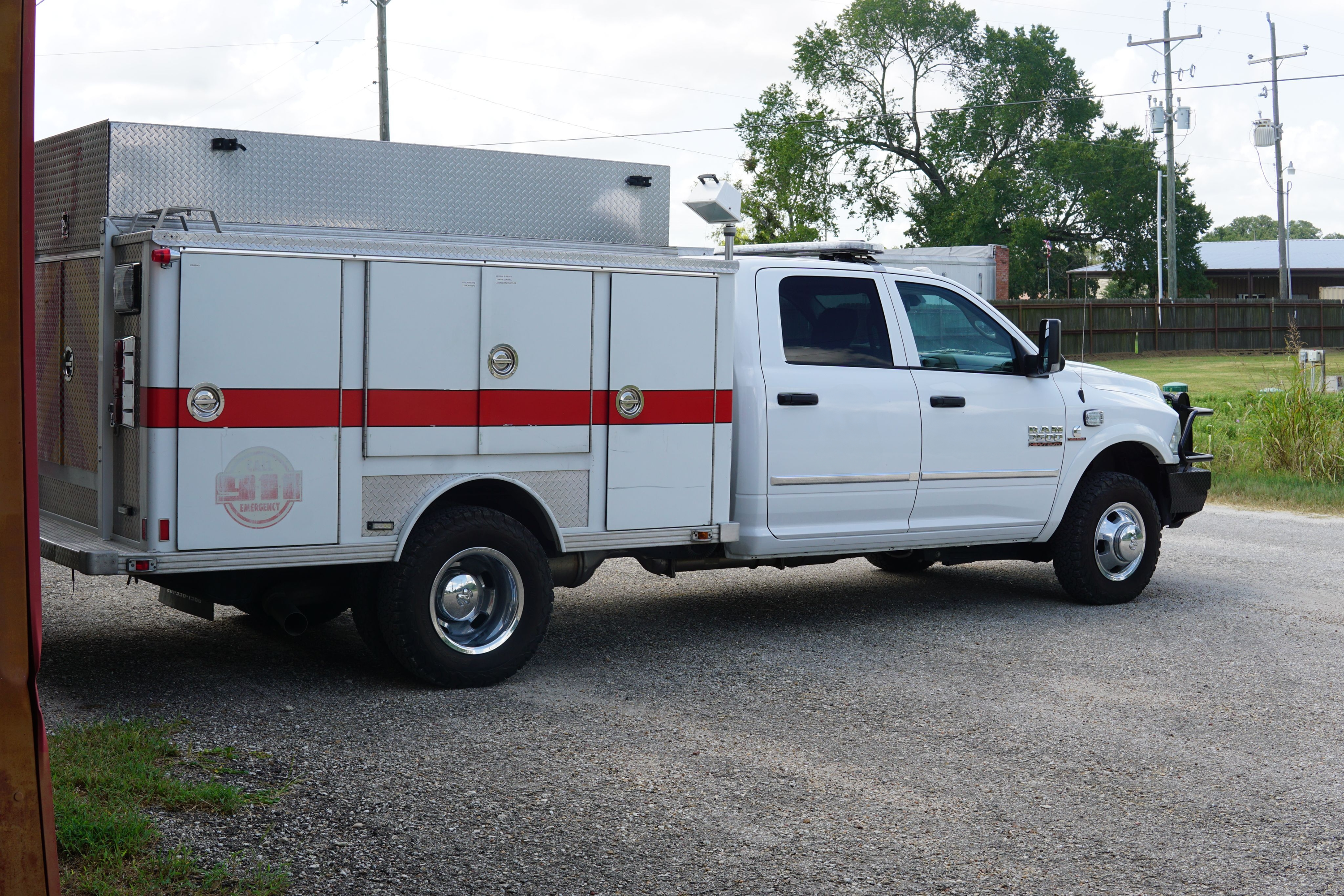 2016 Dodge 3500 4x4 Light Rescue - image 16