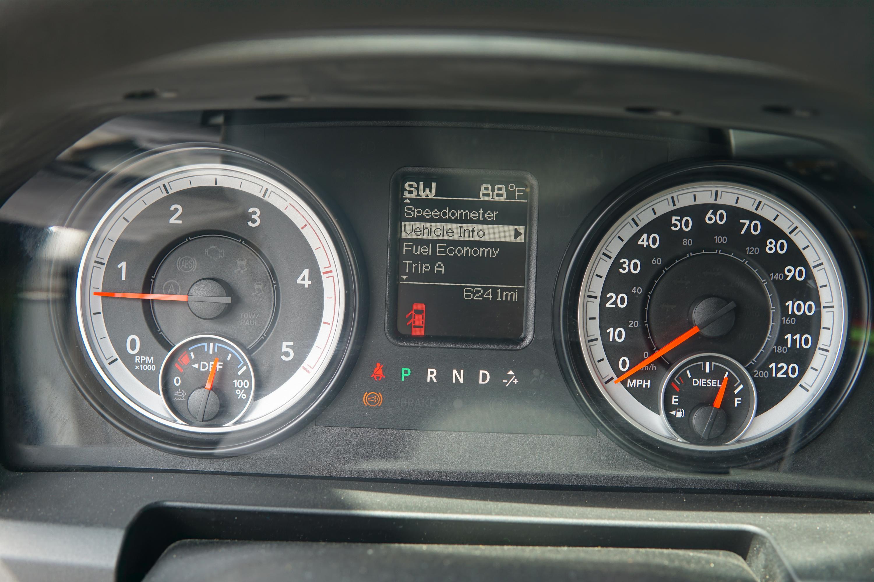 2016 Dodge 3500 4x4 Light Rescue - image 21