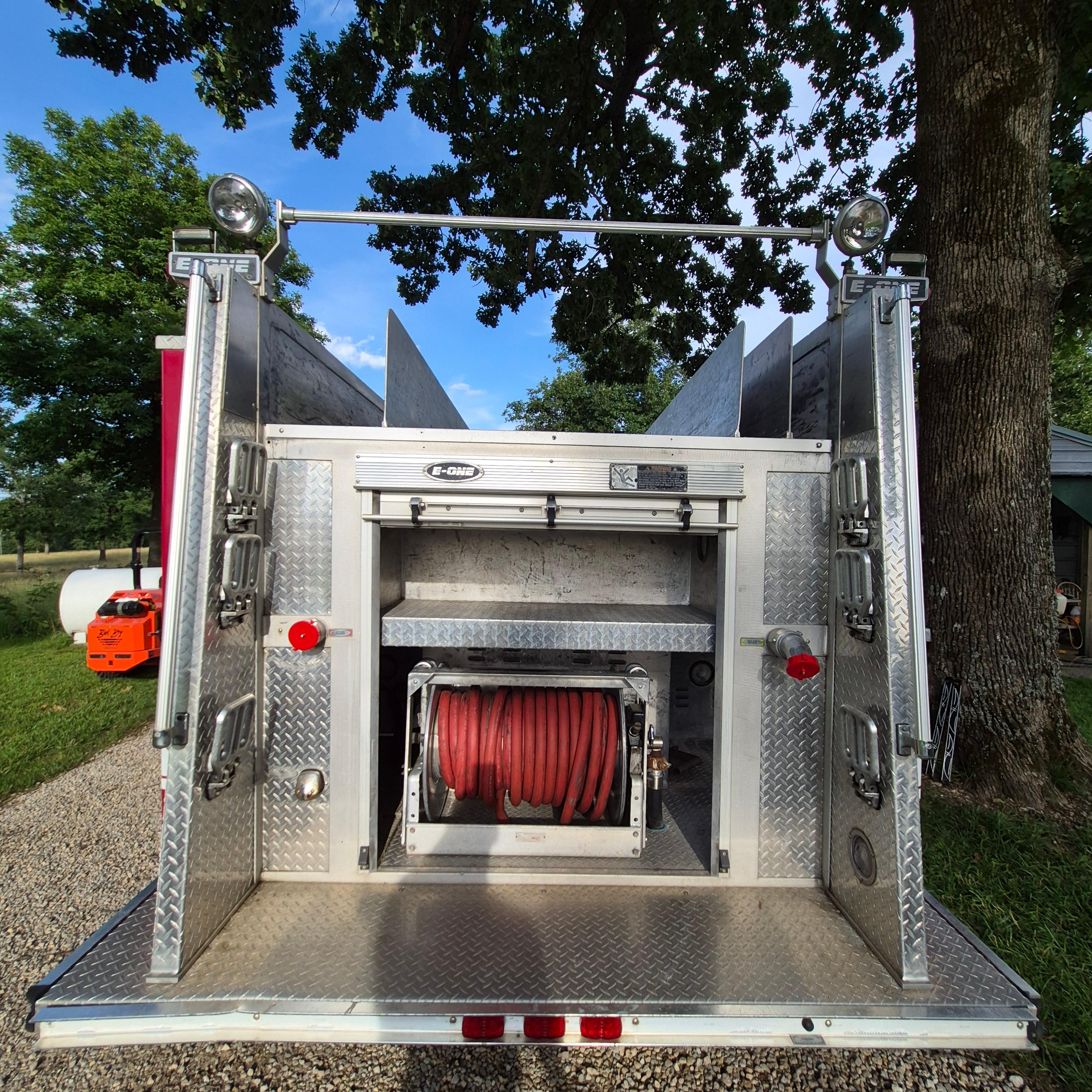 1996 E-One Cyclone Pumper - image 7