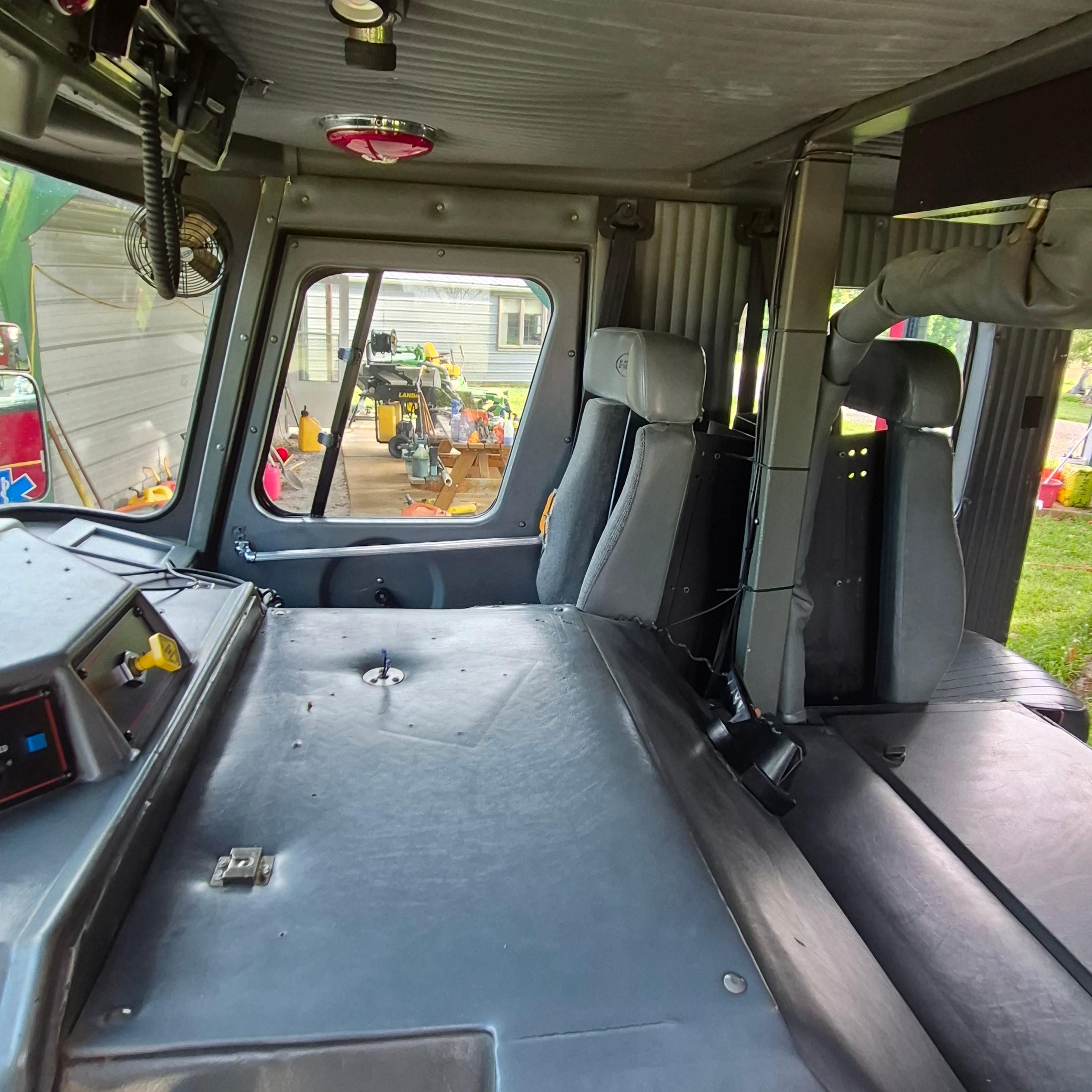1996 E-One Cyclone Pumper - image 15