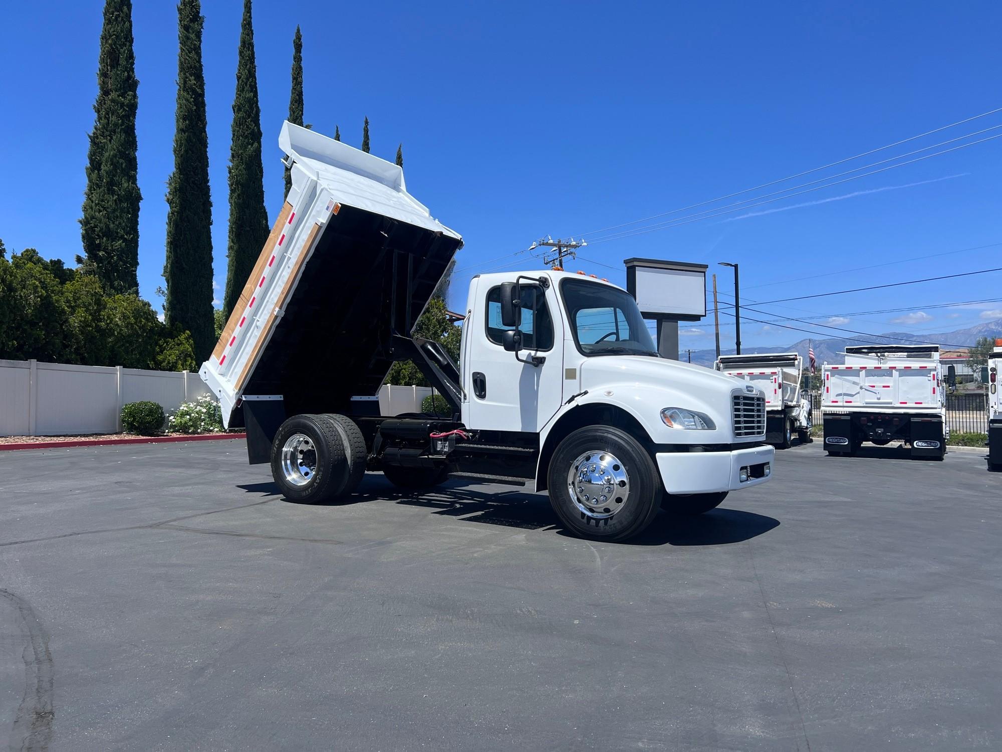2018 Freightliner M2 Dump Truck - image 2