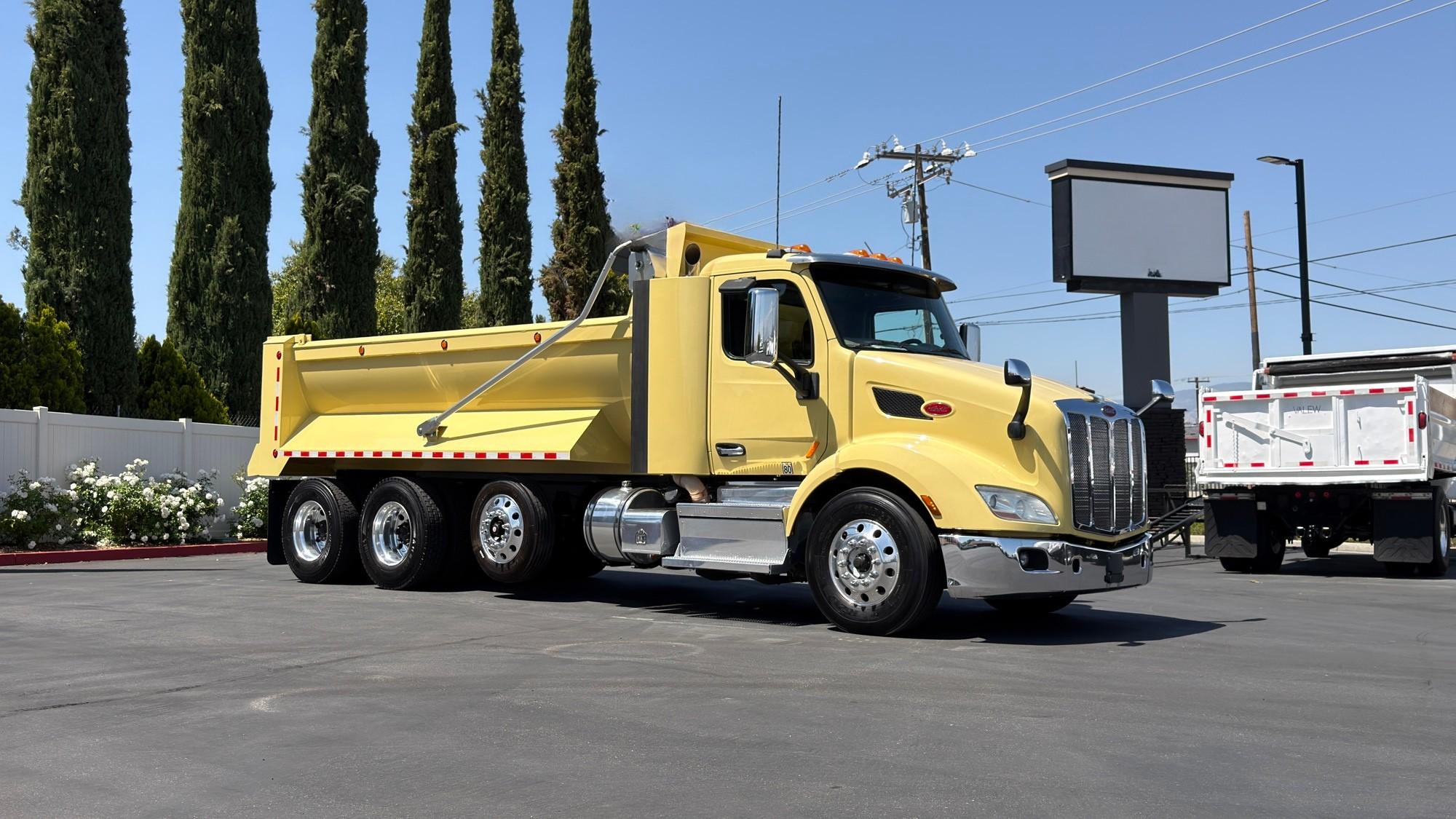 2020 Peterbilt 579 Dump Truck - image 7