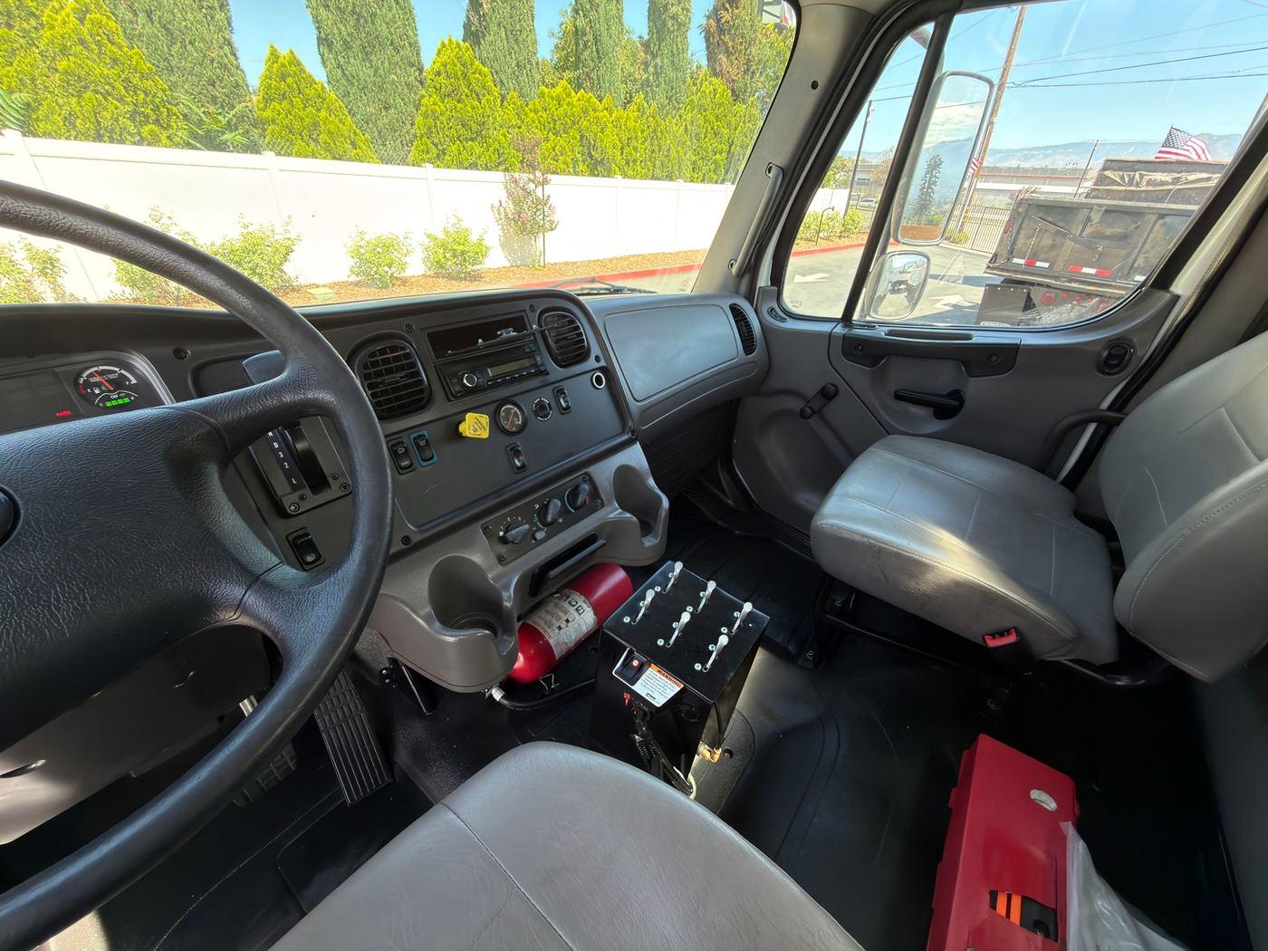 2016 Freightliner M2 Tanker - image 9