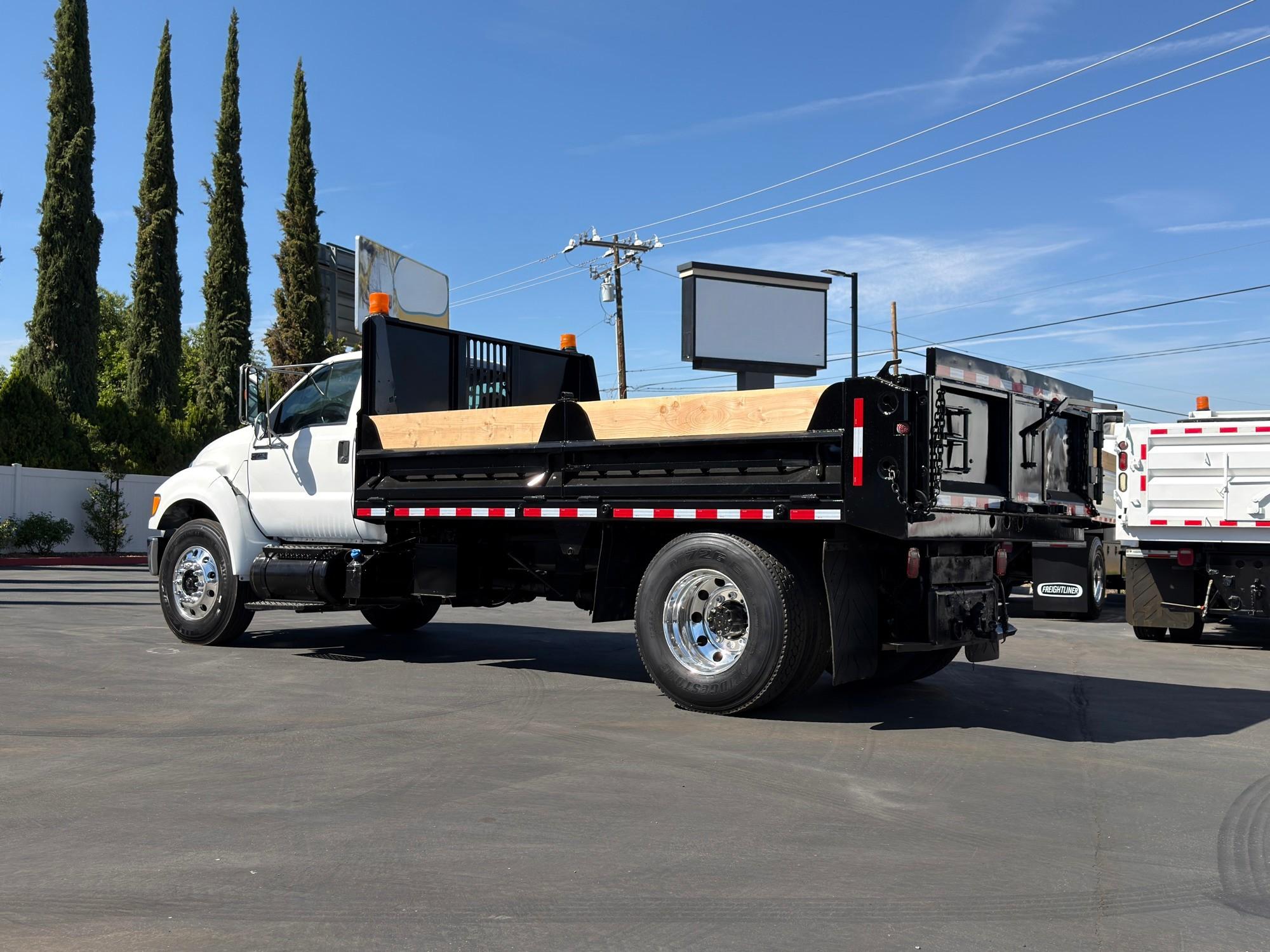 2012 Ford F750 Dump Truck - image 4