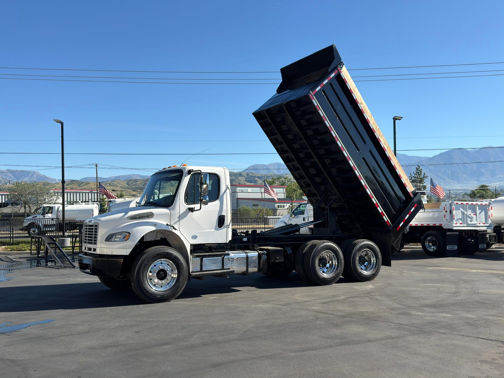 2016 Freightliner M2 Dump Truck - image 4