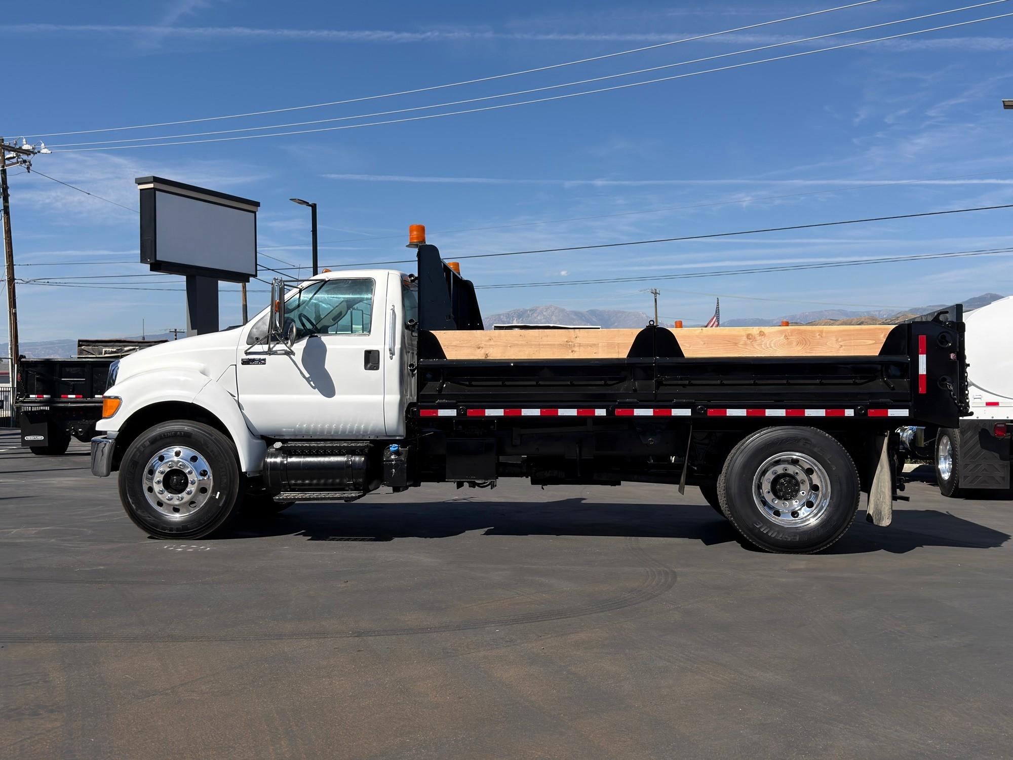 2012 Ford F750 Dump Truck - image 3