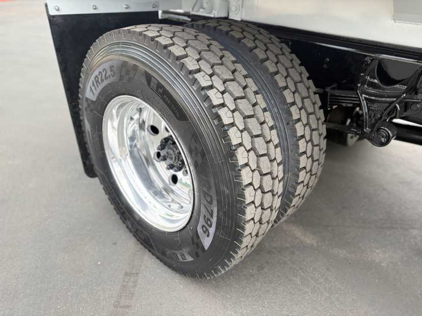 2015 International 4300 Tanker — photo 6