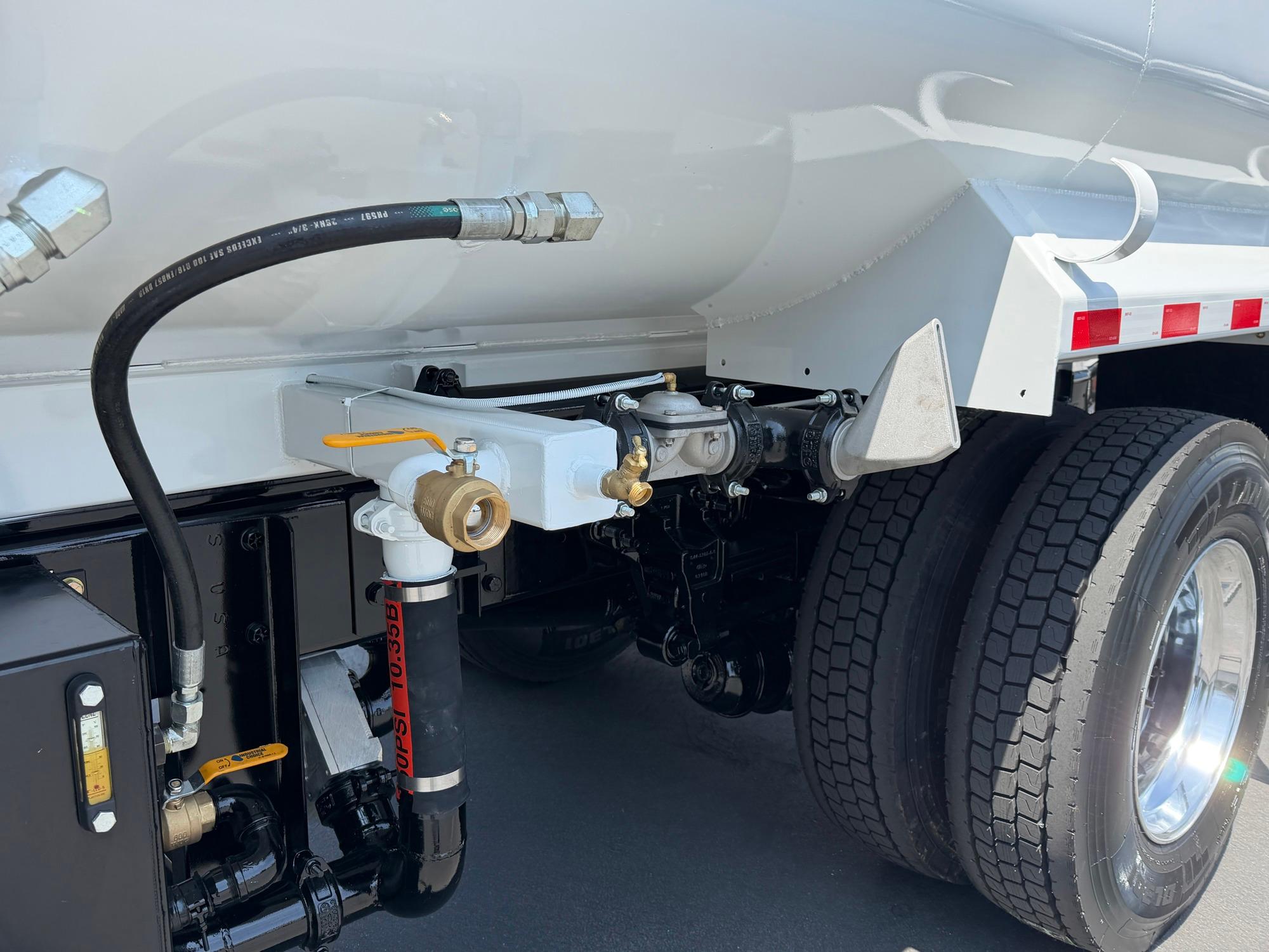 2019 Ford F750 Tanker - image 16