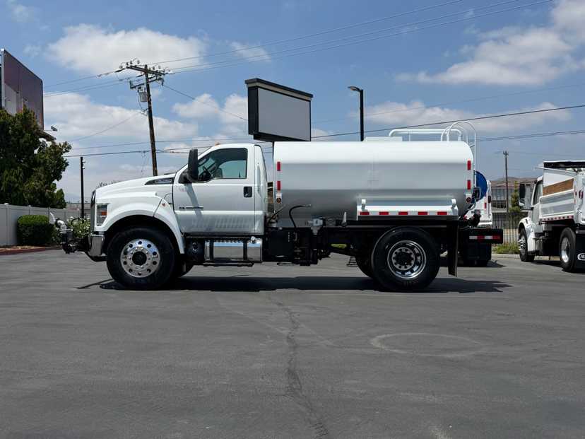 2019 Ford F750 Tanker — photo 6