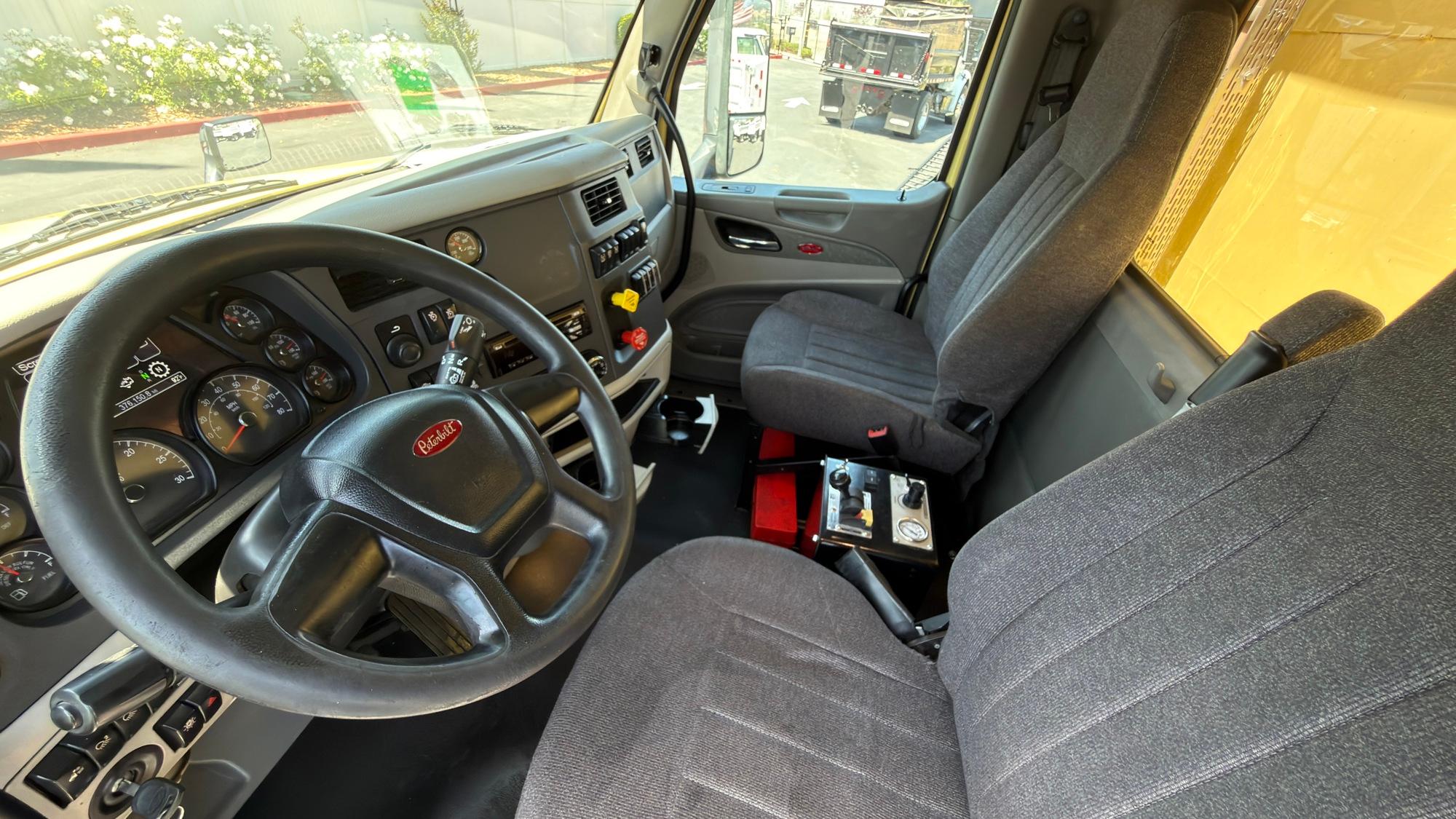 2020 Peterbilt 579 Dump Truck - image 17