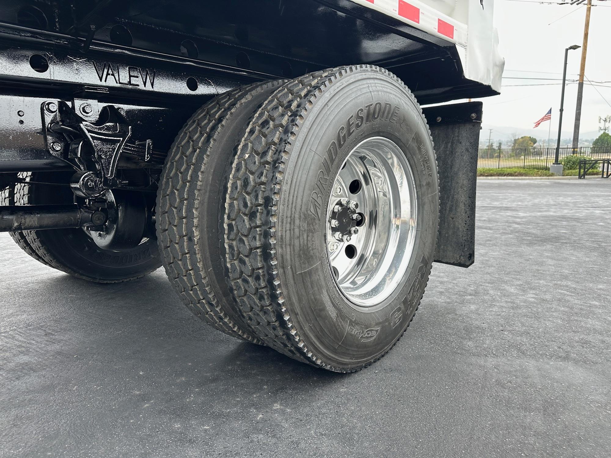 2005 Ford F650 Dump Truck - image 9