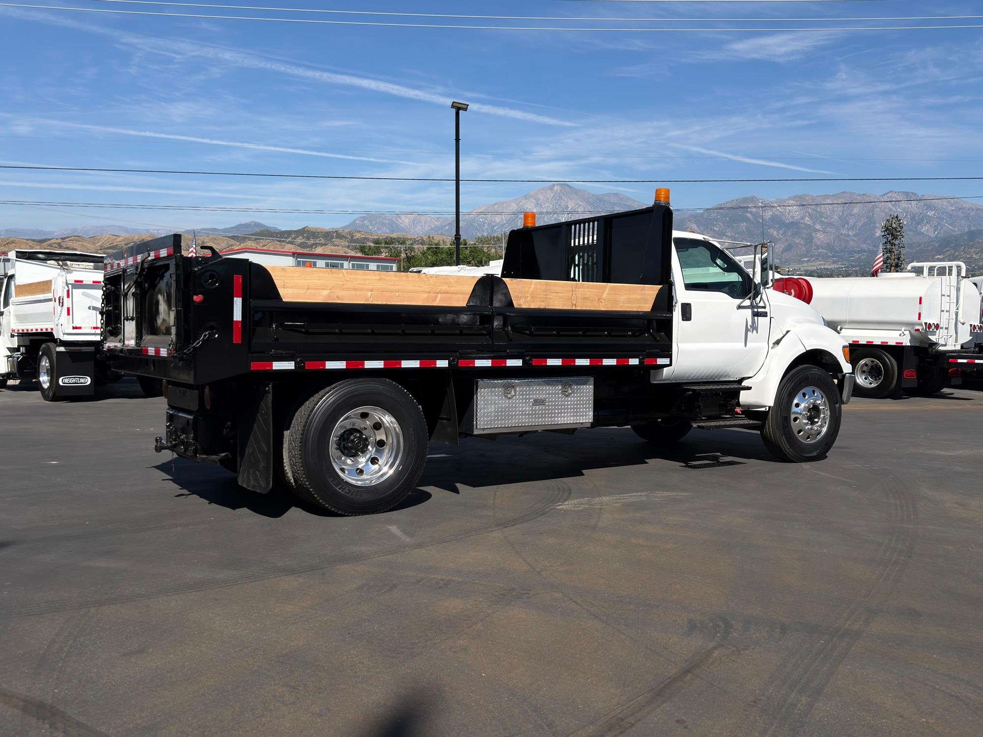 2012 Ford F750 Dump Truck - image 6