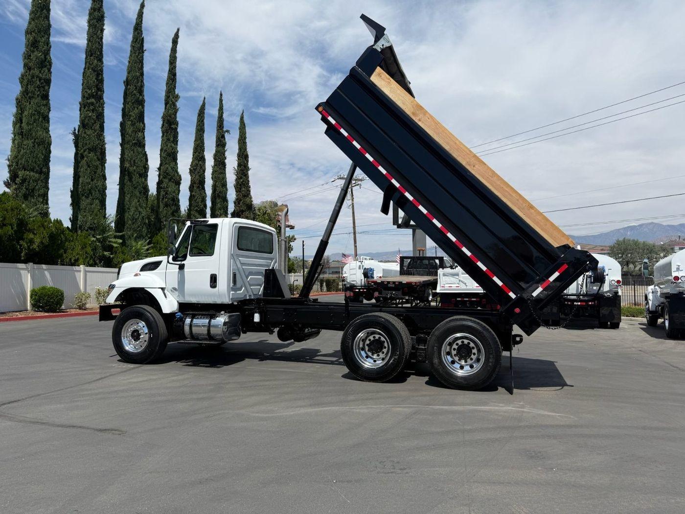 2018 International 7400 Dump Truck - image 8
