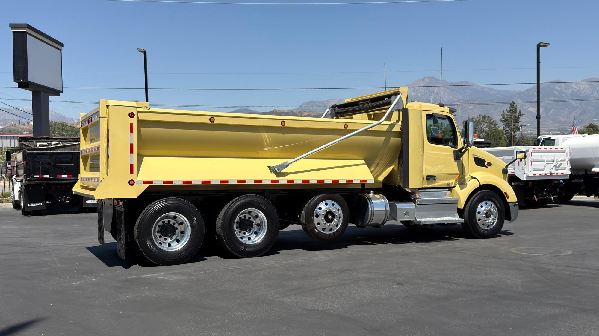 2020 Peterbilt 579 Dump Truck - image 8