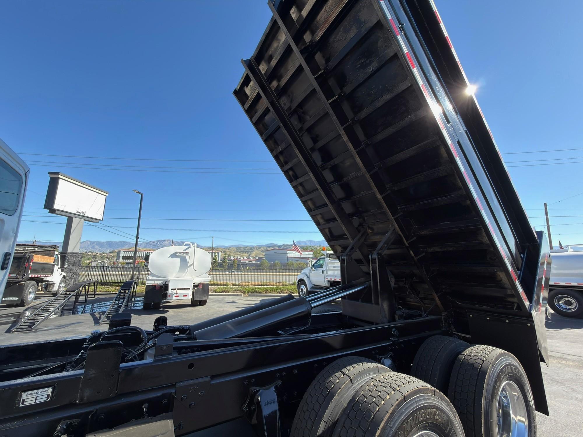 2016 Freightliner M2 Dump Truck - image 12