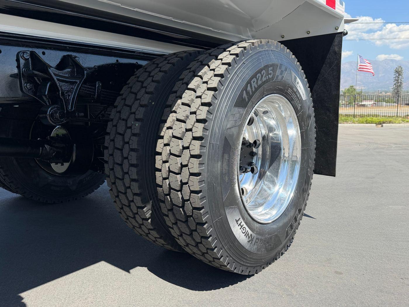 2015 Ford F650 Tanker - image 15