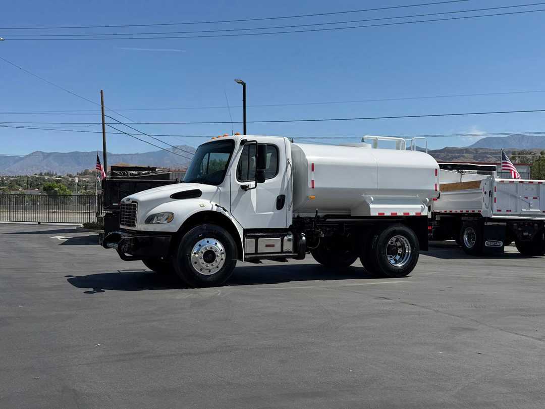 2016 Freightliner M2 Tanker