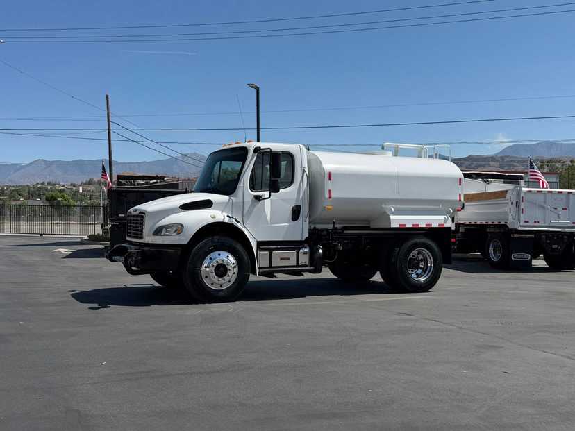 2016 Freightliner M2 Tanker